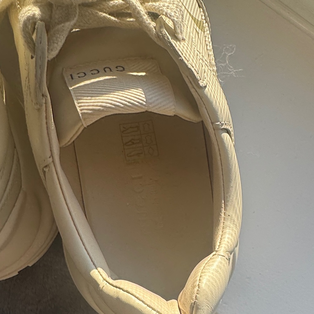 Gucci Cream Leather Rhyton Sneakers with Red & Green Stripe - Picture 5 of 5